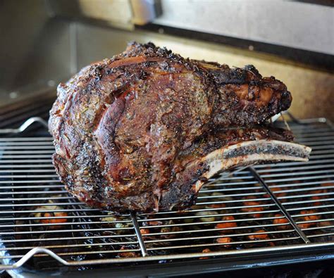 how to cook a standing rib roast on a gas grill